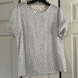 Riah Fashion white and black blouse